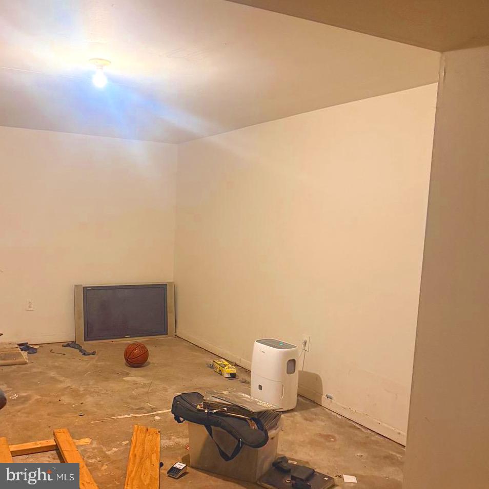 121 ELIZABETH ST, CULPEPER, Virginia 22701, 3 Bedrooms Bedrooms, ,2 BathroomsBathrooms,Residential,For sale,121 ELIZABETH ST,VACU2012212 MLS # VACU2012212