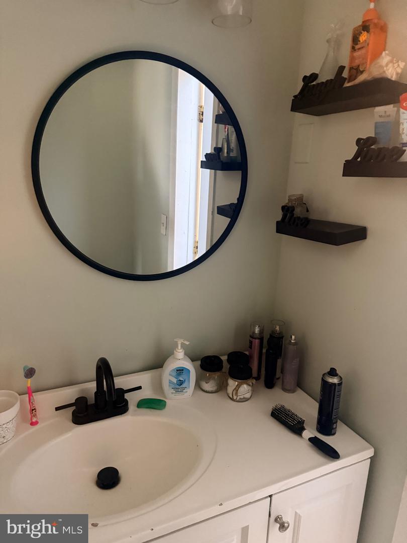 121 ELIZABETH ST, CULPEPER, Virginia 22701, 3 Bedrooms Bedrooms, ,2 BathroomsBathrooms,Residential,For sale,121 ELIZABETH ST,VACU2012212 MLS # VACU2012212