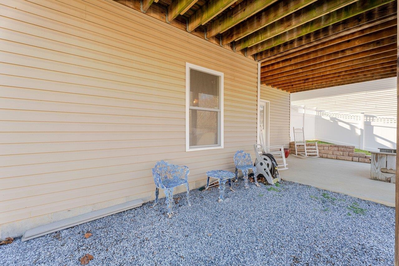 1428 MANDOLIN AVE, GROTTOES, Virginia 24441, 3 Bedrooms Bedrooms, ,2 BathroomsBathrooms,Residential,1428 MANDOLIN AVE,672504 MLS # 672504