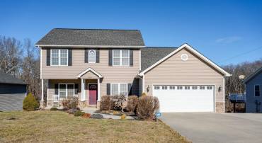 1428 MANDOLIN AVE, GROTTOES, Virginia 24441, 3 Bedrooms Bedrooms, ,2 BathroomsBathrooms,Residential,1428 MANDOLIN AVE,672504 MLS # 672504