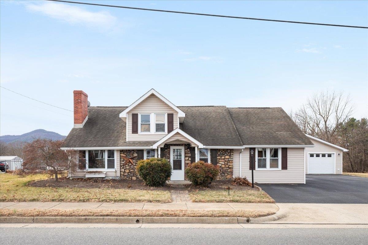 961 W MAIN ST, STANLEY, Virginia 22851, 3 Bedrooms Bedrooms, ,2 BathroomsBathrooms,Residential,961 W MAIN ST,673130 MLS # 673130