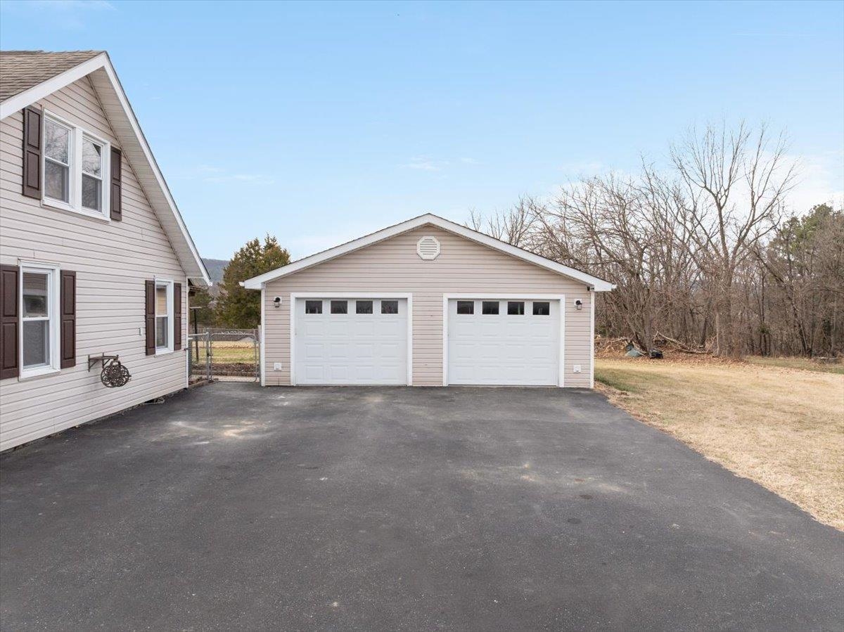 961 W MAIN ST, STANLEY, Virginia 22851, 3 Bedrooms Bedrooms, ,2 BathroomsBathrooms,Residential,961 W MAIN ST,673130 MLS # 673130