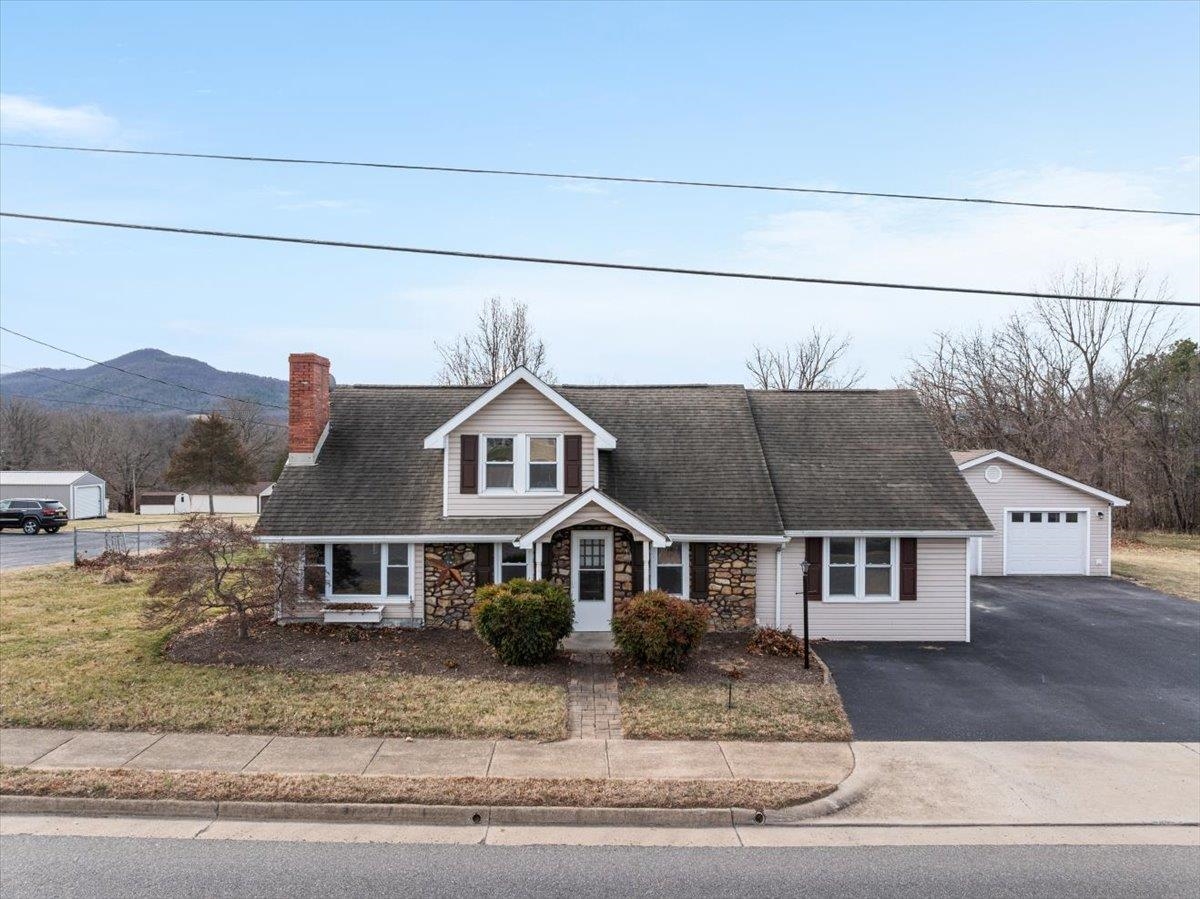 961 W MAIN ST, STANLEY, Virginia 22851, 3 Bedrooms Bedrooms, ,2 BathroomsBathrooms,Residential,961 W MAIN ST,673130 MLS # 673130