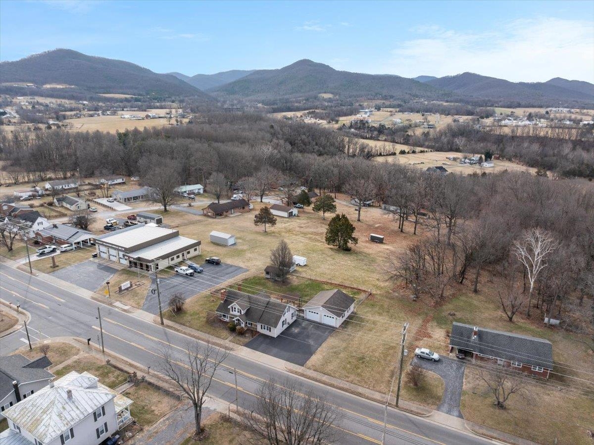 961 W MAIN ST, STANLEY, Virginia 22851, 3 Bedrooms Bedrooms, ,2 BathroomsBathrooms,Residential,961 W MAIN ST,673130 MLS # 673130