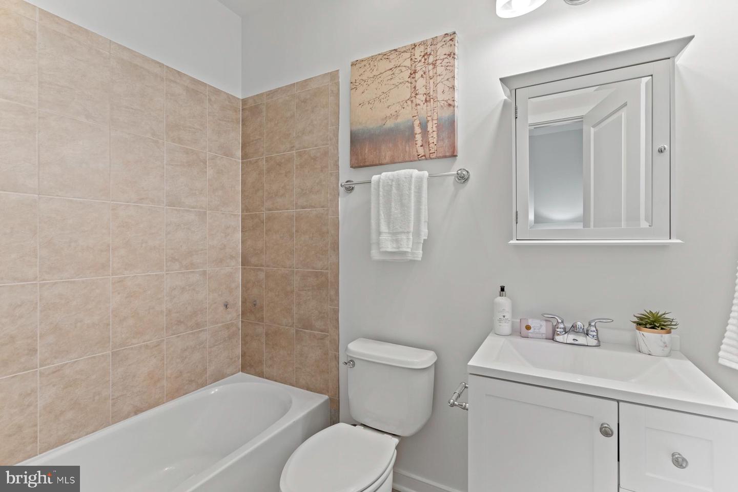 1022 3RD PL SE, WASHINGTON, District Of Columbia 20003, 4 Bedrooms Bedrooms, ,3 BathroomsBathrooms,Residential,For sale,1022 3RD PL SE,DCDC2235620 MLS # DCDC2235620 1022 3RD PL SE, WASHINGTON, District Of Columbia 20003, 4 Bedrooms Bedrooms, ,3 BathroomsBathrooms,Residential,For sale,1022 3RD PL SE,DCDC2235620 MLS # DCDC2235620