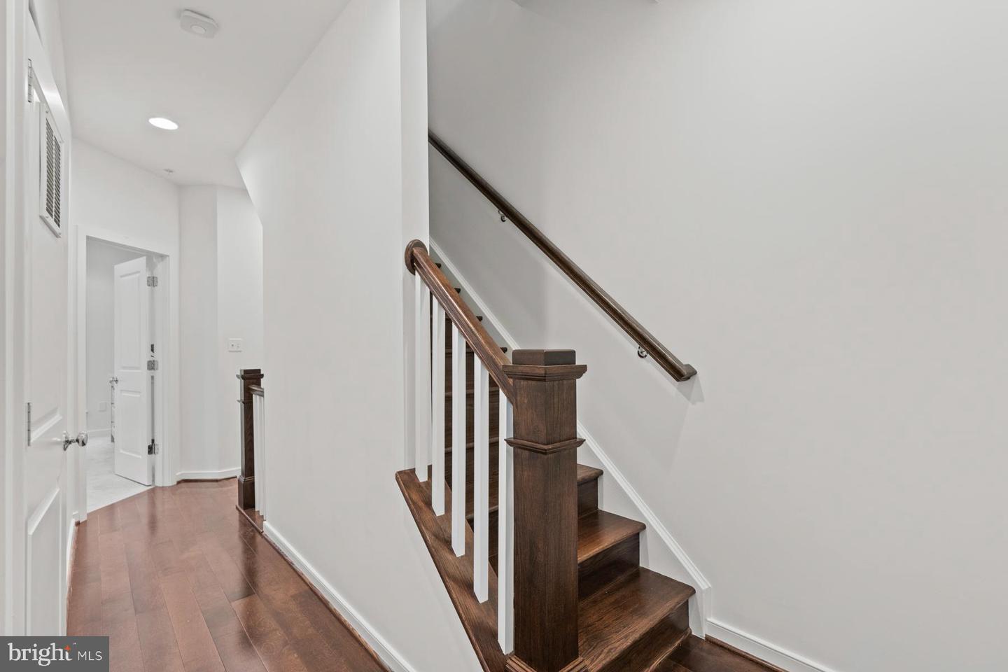 1022 3RD PL SE, WASHINGTON, District Of Columbia 20003, 4 Bedrooms Bedrooms, ,3 BathroomsBathrooms,Residential,For sale,1022 3RD PL SE,DCDC2235620 MLS # DCDC2235620 1022 3RD PL SE, WASHINGTON, District Of Columbia 20003, 4 Bedrooms Bedrooms, ,3 BathroomsBathrooms,Residential,For sale,1022 3RD PL SE,DCDC2235620 MLS # DCDC2235620