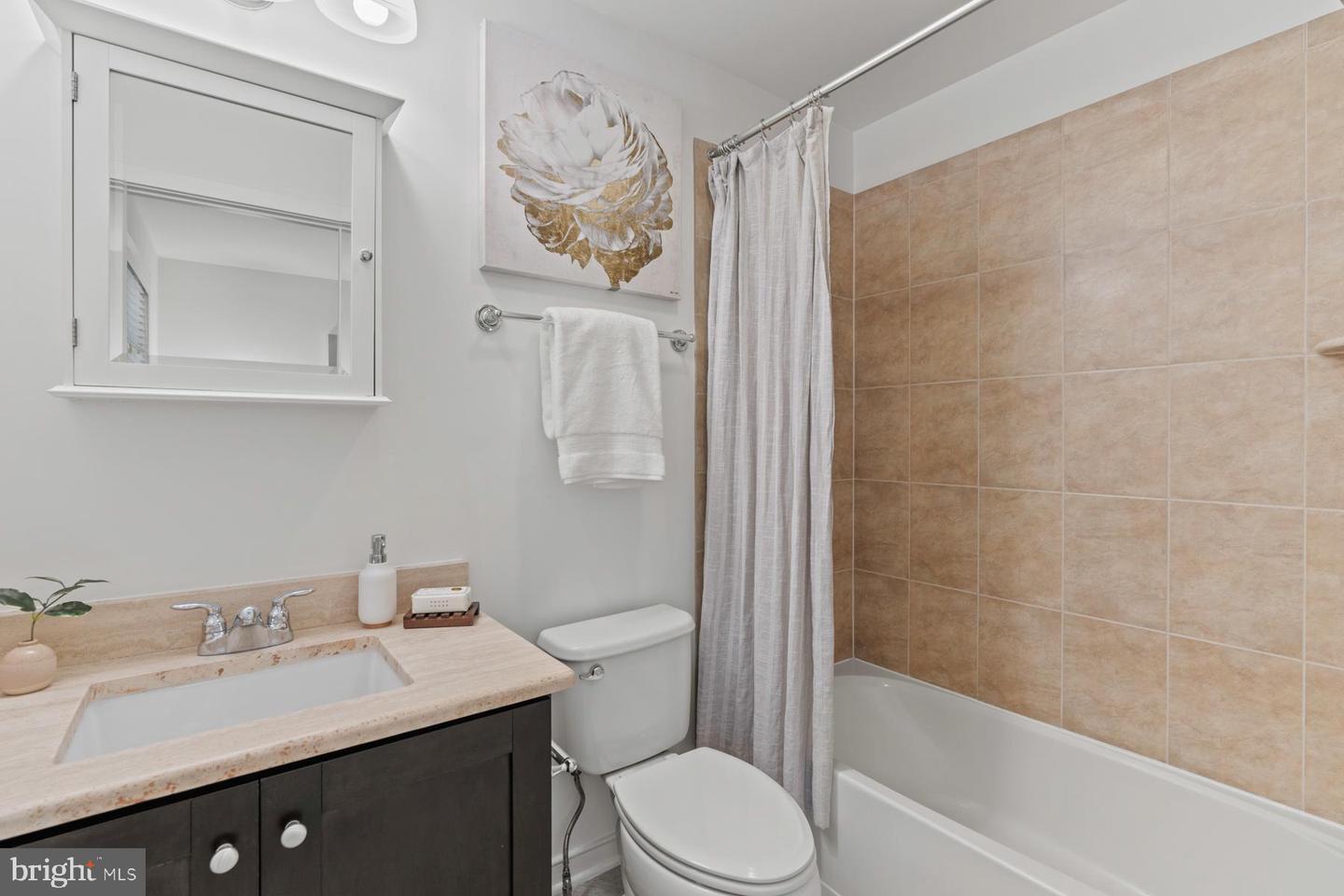 1022 3RD PL SE, WASHINGTON, District Of Columbia 20003, 4 Bedrooms Bedrooms, ,3 BathroomsBathrooms,Residential,For sale,1022 3RD PL SE,DCDC2235620 MLS # DCDC2235620 1022 3RD PL SE, WASHINGTON, District Of Columbia 20003, 4 Bedrooms Bedrooms, ,3 BathroomsBathrooms,Residential,For sale,1022 3RD PL SE,DCDC2235620 MLS # DCDC2235620