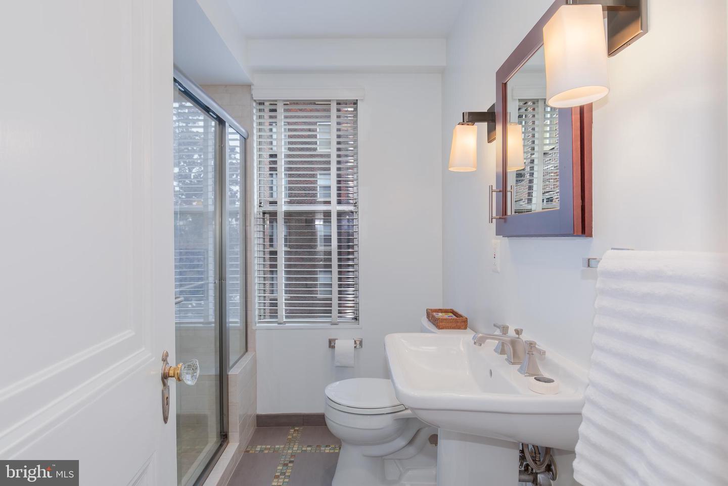 3900 CATHEDRAL AVE NW #404A, WASHINGTON, District Of Columbia 20016, 2 Bedrooms Bedrooms, ,2 BathroomsBathrooms,Residential,For sale,3900 CATHEDRAL AVE NW #404A,DCDC2235690 MLS # DCDC2235690