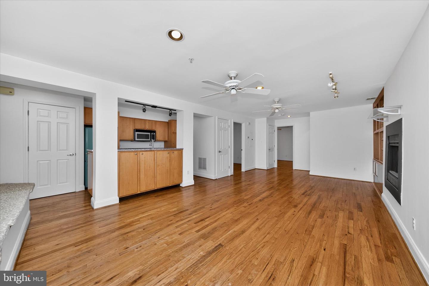 2801 CONNECTICUT AVE NW #15, WASHINGTON, District Of Columbia 20008, 2 Bedrooms Bedrooms, ,1 BathroomBathrooms,Residential,For sale,2801 CONNECTICUT AVE NW #15,DCDC2240092 MLS # DCDC2240092