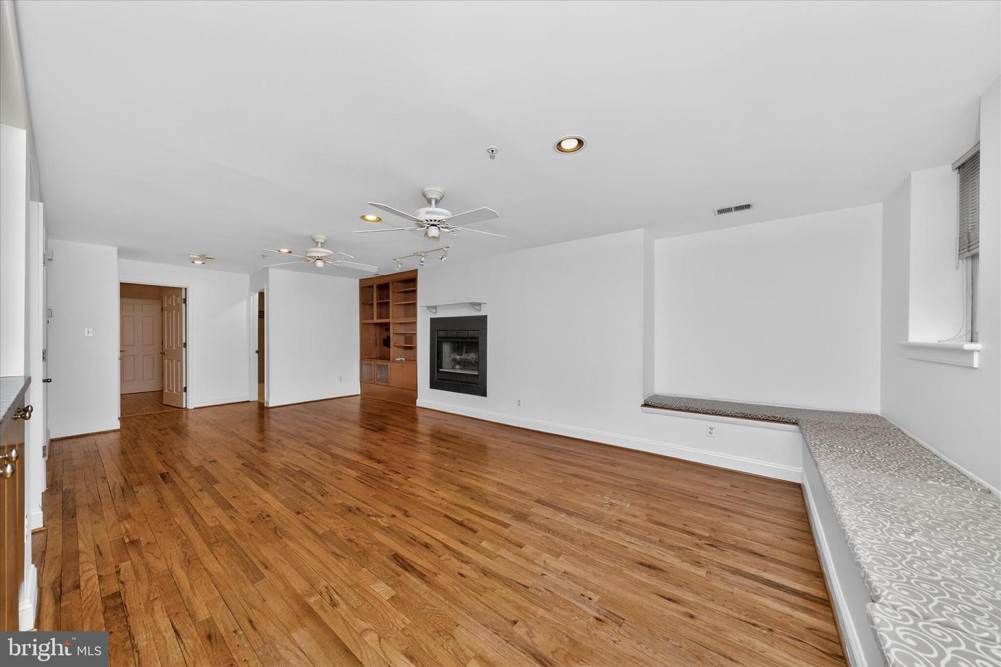 2801 CONNECTICUT AVE NW #15, WASHINGTON, District Of Columbia 20008, 2 Bedrooms Bedrooms, ,1 BathroomBathrooms,Residential,For sale,2801 CONNECTICUT AVE NW #15,DCDC2240092 MLS # DCDC2240092