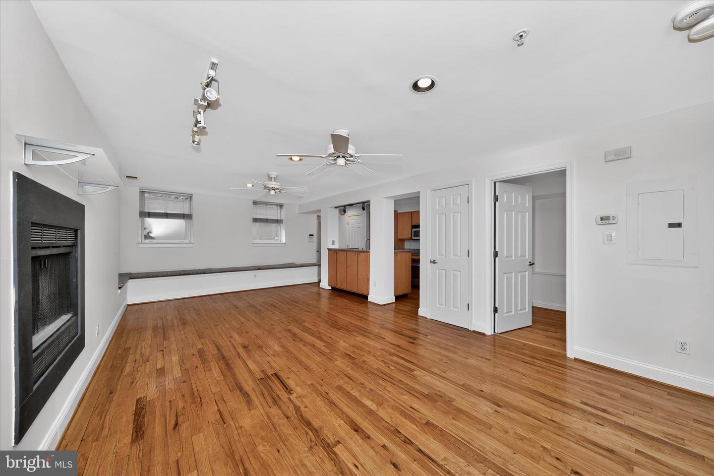 2801 CONNECTICUT AVE NW #15, WASHINGTON, District Of Columbia 20008, 2 Bedrooms Bedrooms, ,1 BathroomBathrooms,Residential,For sale,2801 CONNECTICUT AVE NW #15,DCDC2240092 MLS # DCDC2240092