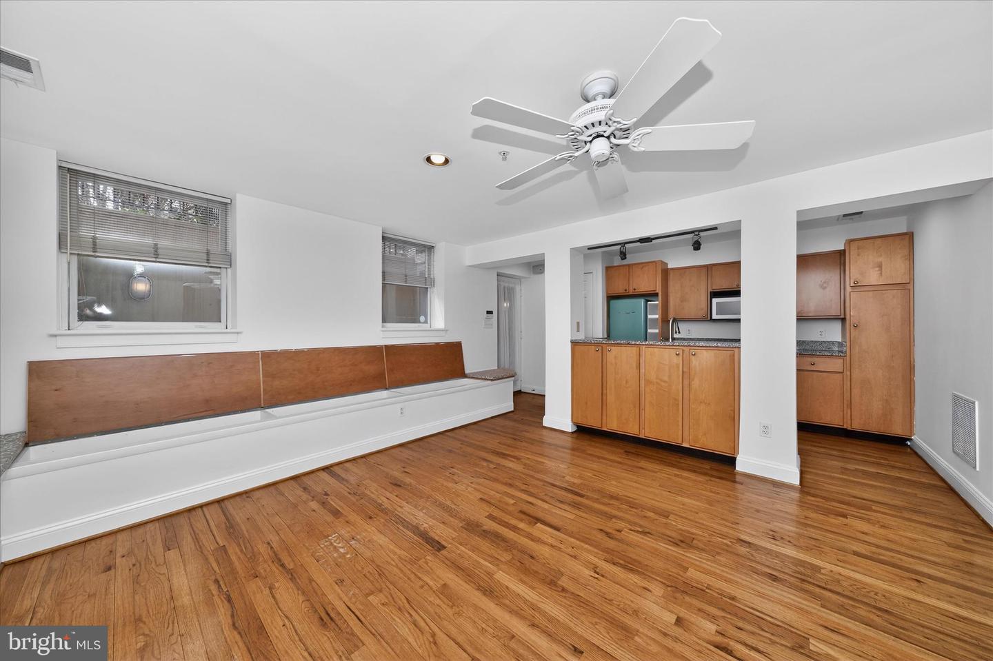 2801 CONNECTICUT AVE NW #15, WASHINGTON, District Of Columbia 20008, 2 Bedrooms Bedrooms, ,1 BathroomBathrooms,Residential,For sale,2801 CONNECTICUT AVE NW #15,DCDC2240092 MLS # DCDC2240092