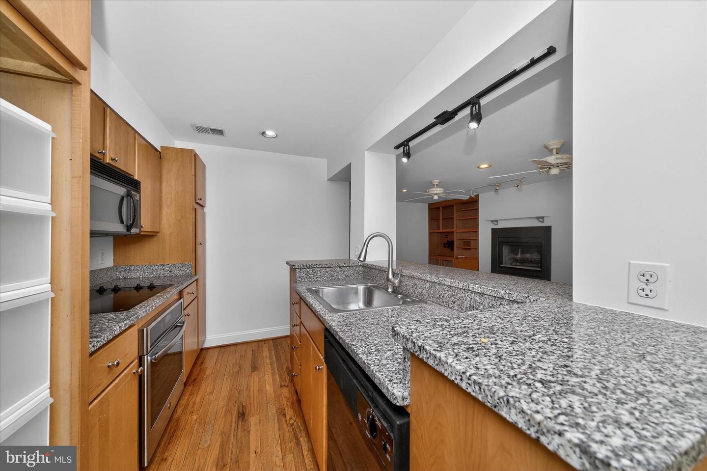 2801 CONNECTICUT AVE NW #15, WASHINGTON, District Of Columbia 20008, 2 Bedrooms Bedrooms, ,1 BathroomBathrooms,Residential,For sale,2801 CONNECTICUT AVE NW #15,DCDC2240092 MLS # DCDC2240092