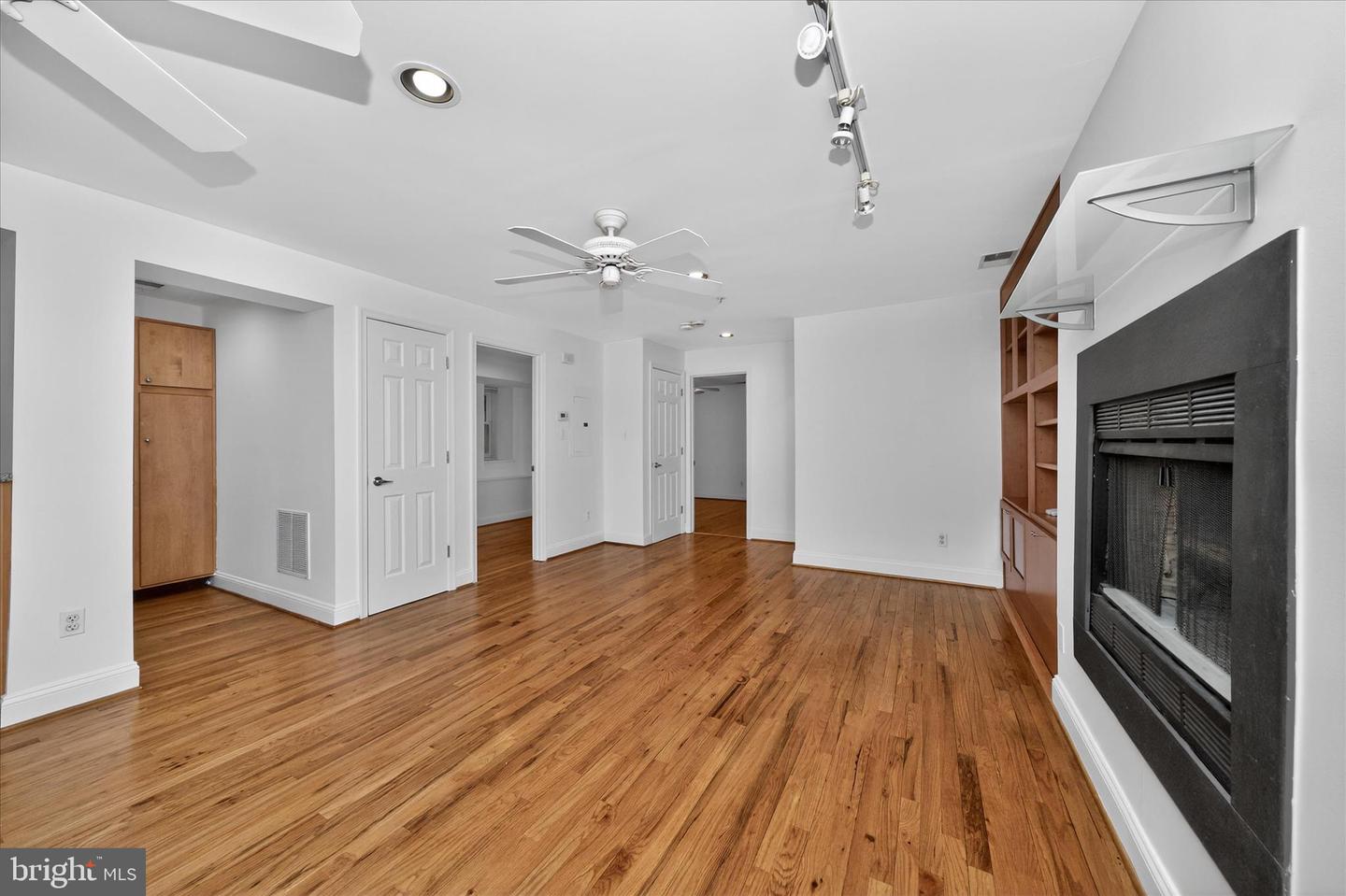 2801 CONNECTICUT AVE NW #15, WASHINGTON, District Of Columbia 20008, 2 Bedrooms Bedrooms, ,1 BathroomBathrooms,Residential,For sale,2801 CONNECTICUT AVE NW #15,DCDC2240092 MLS # DCDC2240092