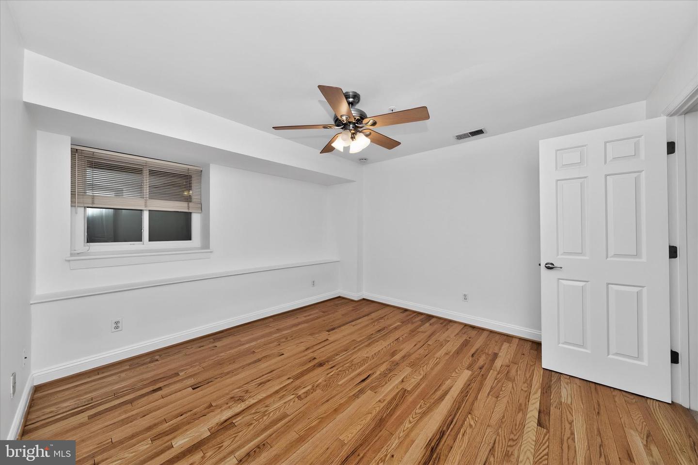 2801 CONNECTICUT AVE NW #15, WASHINGTON, District Of Columbia 20008, 2 Bedrooms Bedrooms, ,1 BathroomBathrooms,Residential,For sale,2801 CONNECTICUT AVE NW #15,DCDC2240092 MLS # DCDC2240092