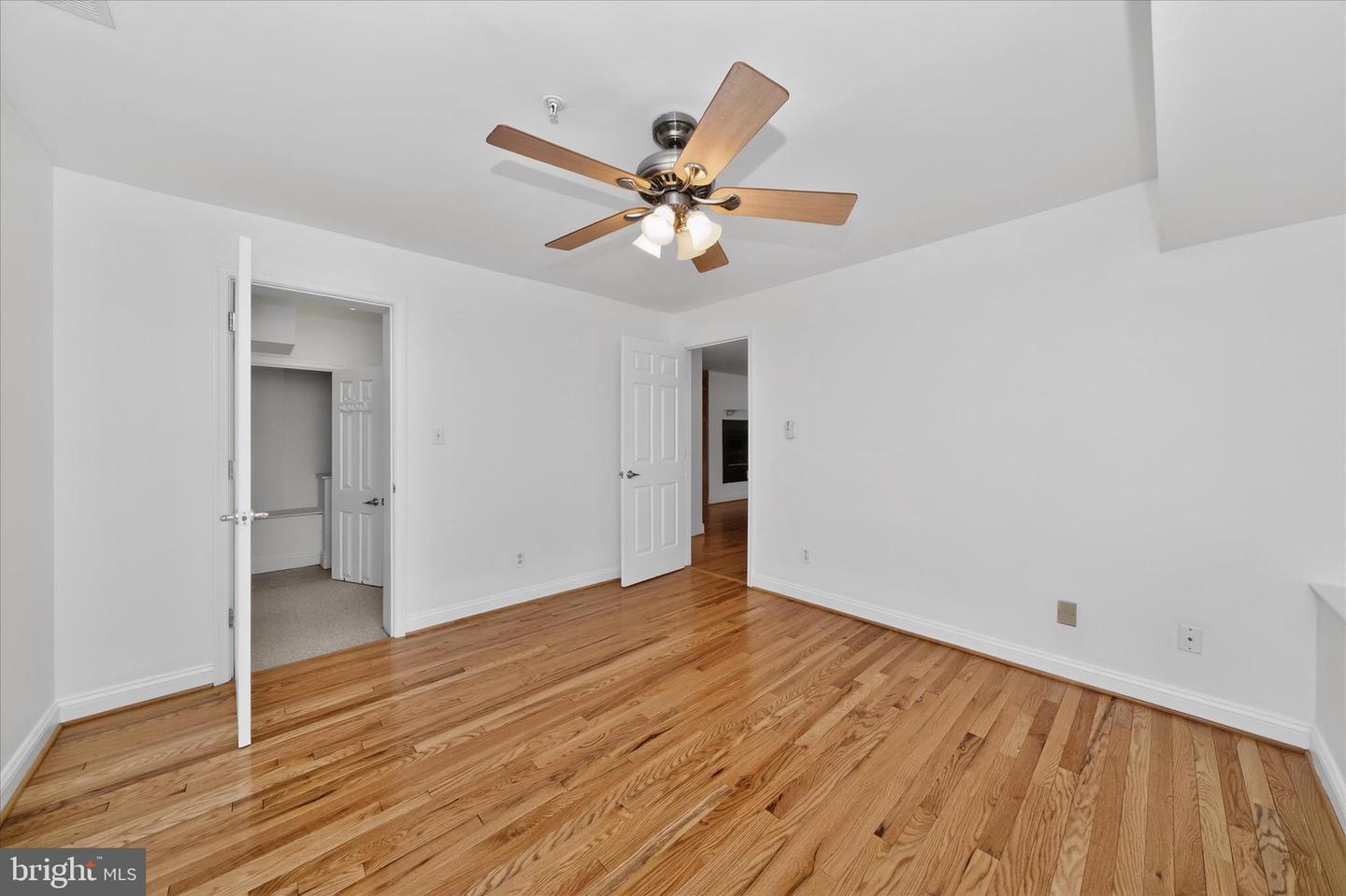 2801 CONNECTICUT AVE NW #15, WASHINGTON, District Of Columbia 20008, 2 Bedrooms Bedrooms, ,1 BathroomBathrooms,Residential,For sale,2801 CONNECTICUT AVE NW #15,DCDC2240092 MLS # DCDC2240092