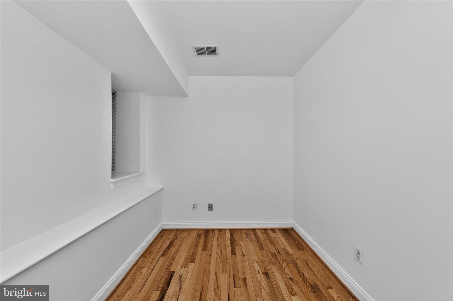 2801 CONNECTICUT AVE NW #15, WASHINGTON, District Of Columbia 20008, 2 Bedrooms Bedrooms, ,1 BathroomBathrooms,Residential,For sale,2801 CONNECTICUT AVE NW #15,DCDC2240092 MLS # DCDC2240092