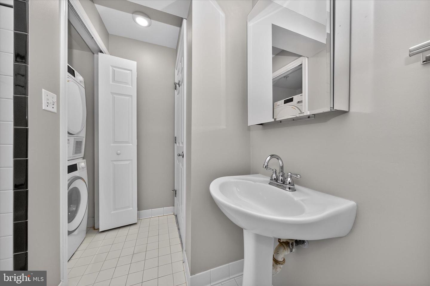 2801 CONNECTICUT AVE NW #15, WASHINGTON, District Of Columbia 20008, 2 Bedrooms Bedrooms, ,1 BathroomBathrooms,Residential,For sale,2801 CONNECTICUT AVE NW #15,DCDC2240092 MLS # DCDC2240092