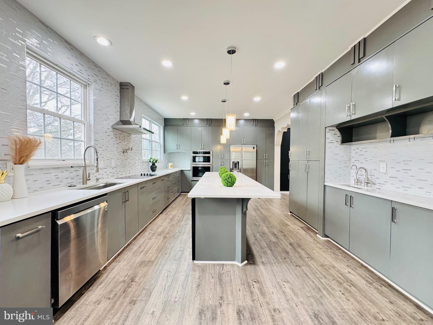 3197 TULIP TREE PL, DUMFRIES, Virginia 22026, 6 Bedrooms Bedrooms, ,3 BathroomsBathrooms,Residential,For sale,3197 TULIP TREE PL,VAPW2110620 MLS # VAPW2110620