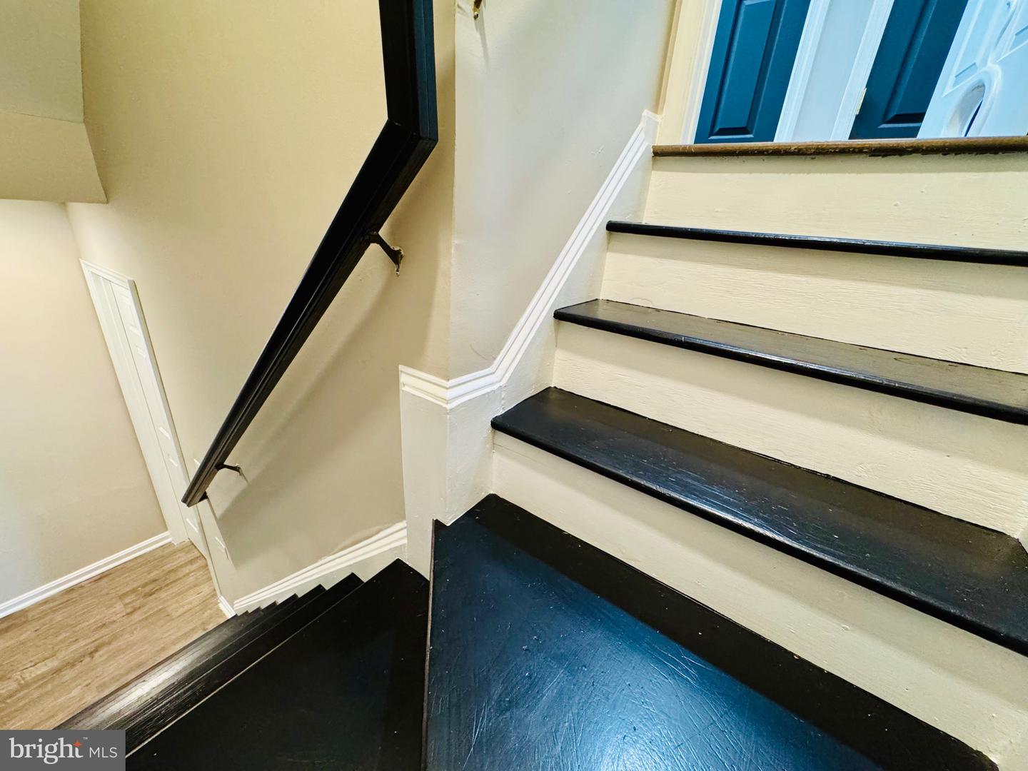 3197 TULIP TREE PL, DUMFRIES, Virginia 22026, 6 Bedrooms Bedrooms, ,3 BathroomsBathrooms,Residential,For sale,3197 TULIP TREE PL,VAPW2110620 MLS # VAPW2110620