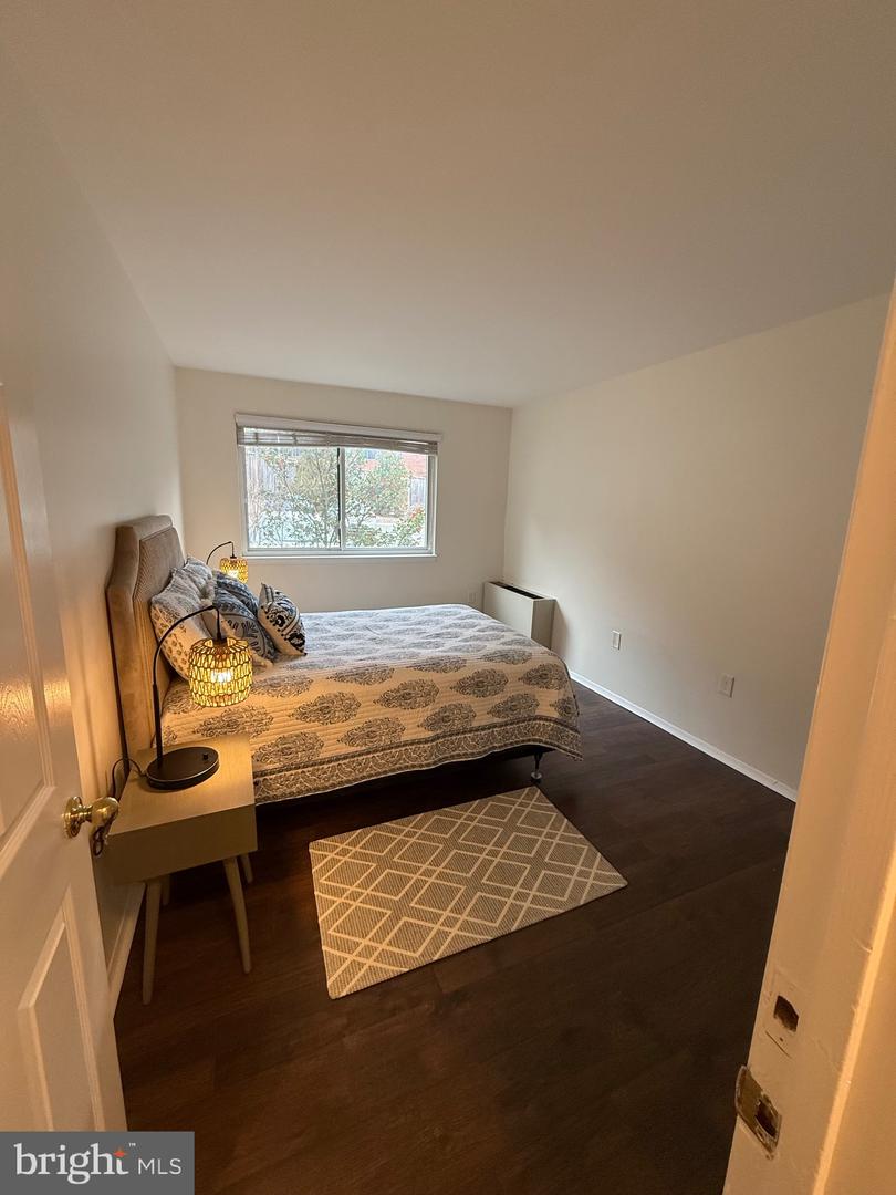 4555 MACARTHUR BLVD NW #107, WASHINGTON, District Of Columbia 20007, 1 Bedroom Bedrooms, 4 Rooms Rooms,1 BathroomBathrooms,Residential,For sale,4555 MACARTHUR BLVD NW #107,DCDC2241912 MLS # DCDC2241912