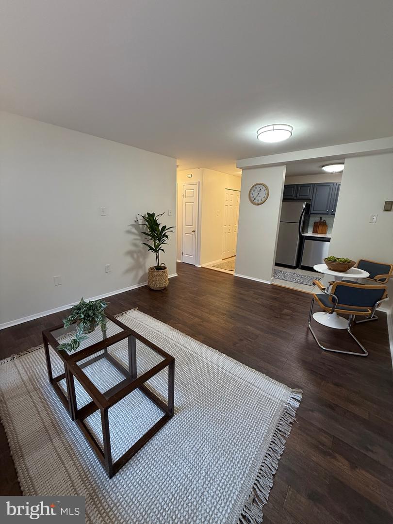 4555 MACARTHUR BLVD NW #107, WASHINGTON, District Of Columbia 20007, 1 Bedroom Bedrooms, 4 Rooms Rooms,1 BathroomBathrooms,Residential,For sale,4555 MACARTHUR BLVD NW #107,DCDC2241912 MLS # DCDC2241912