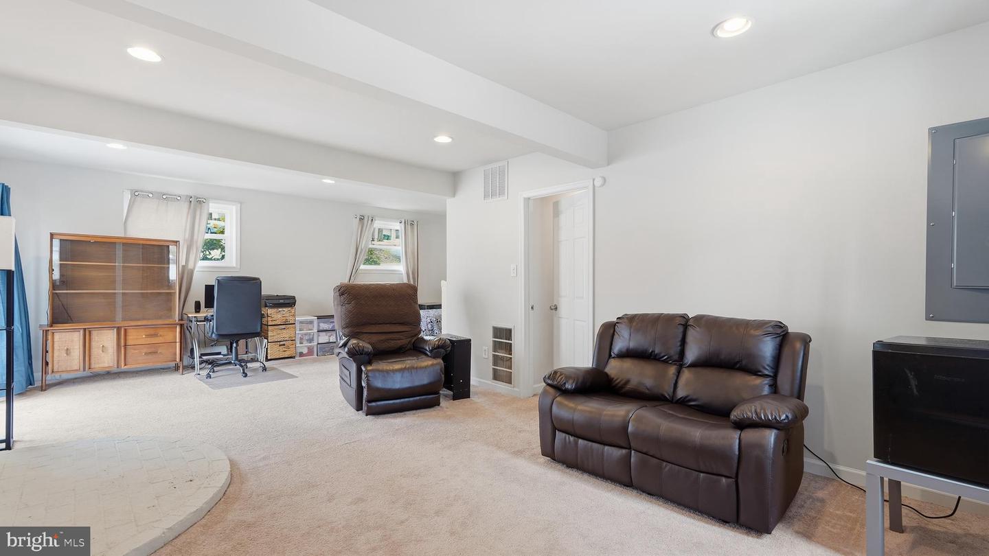 10606 MOCKINGBIRD LN, SPOTSYLVANIA, Virginia 22553, 3 Bedrooms Bedrooms, ,2 BathroomsBathrooms,Residential,For sale,10606 MOCKINGBIRD LN,VASP2038708 MLS # VASP2038708