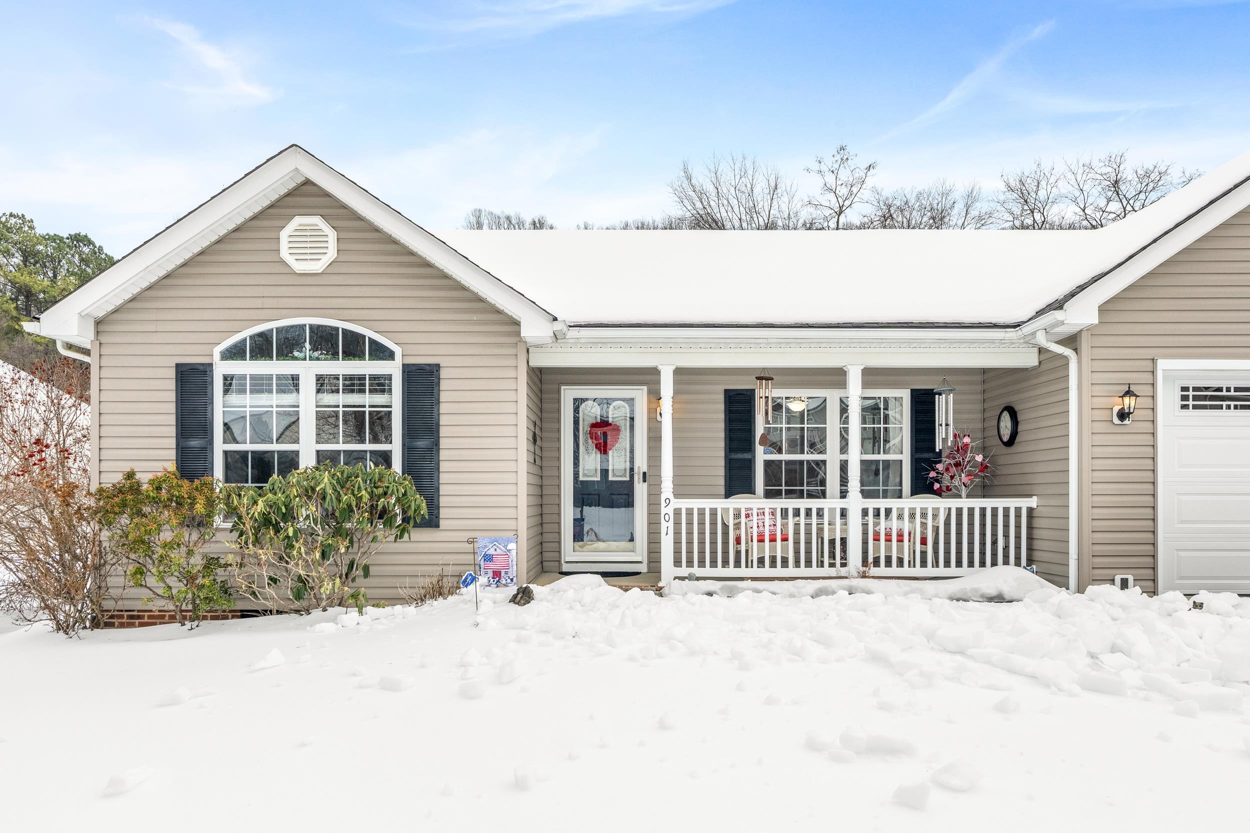 901 RITCHIE BLVD, STAUNTON, Virginia 24401, 4 Bedrooms Bedrooms, ,2 BathroomsBathrooms,Residential,901 RITCHIE BLVD,673364 MLS # 673364