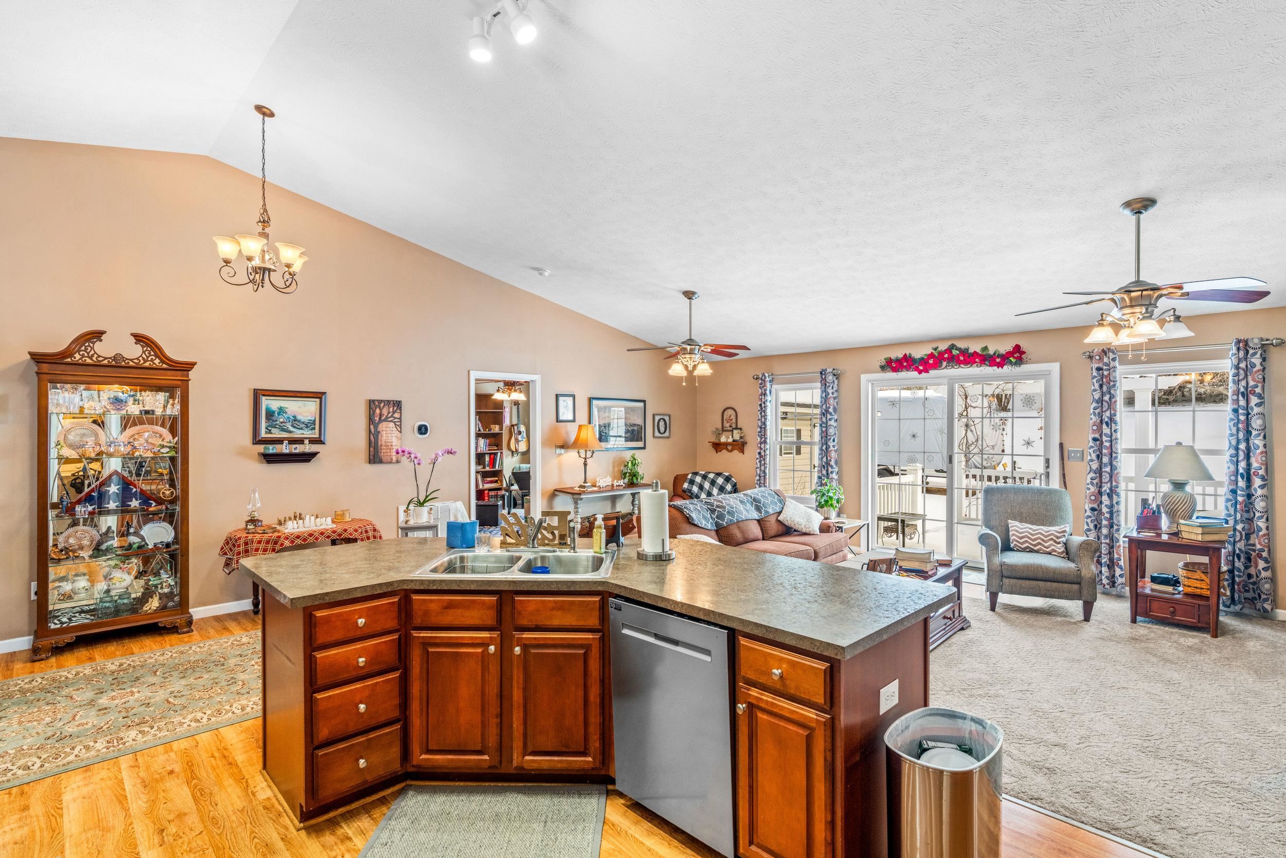 901 RITCHIE BLVD, STAUNTON, Virginia 24401, 4 Bedrooms Bedrooms, ,2 BathroomsBathrooms,Residential,901 RITCHIE BLVD,673364 MLS # 673364