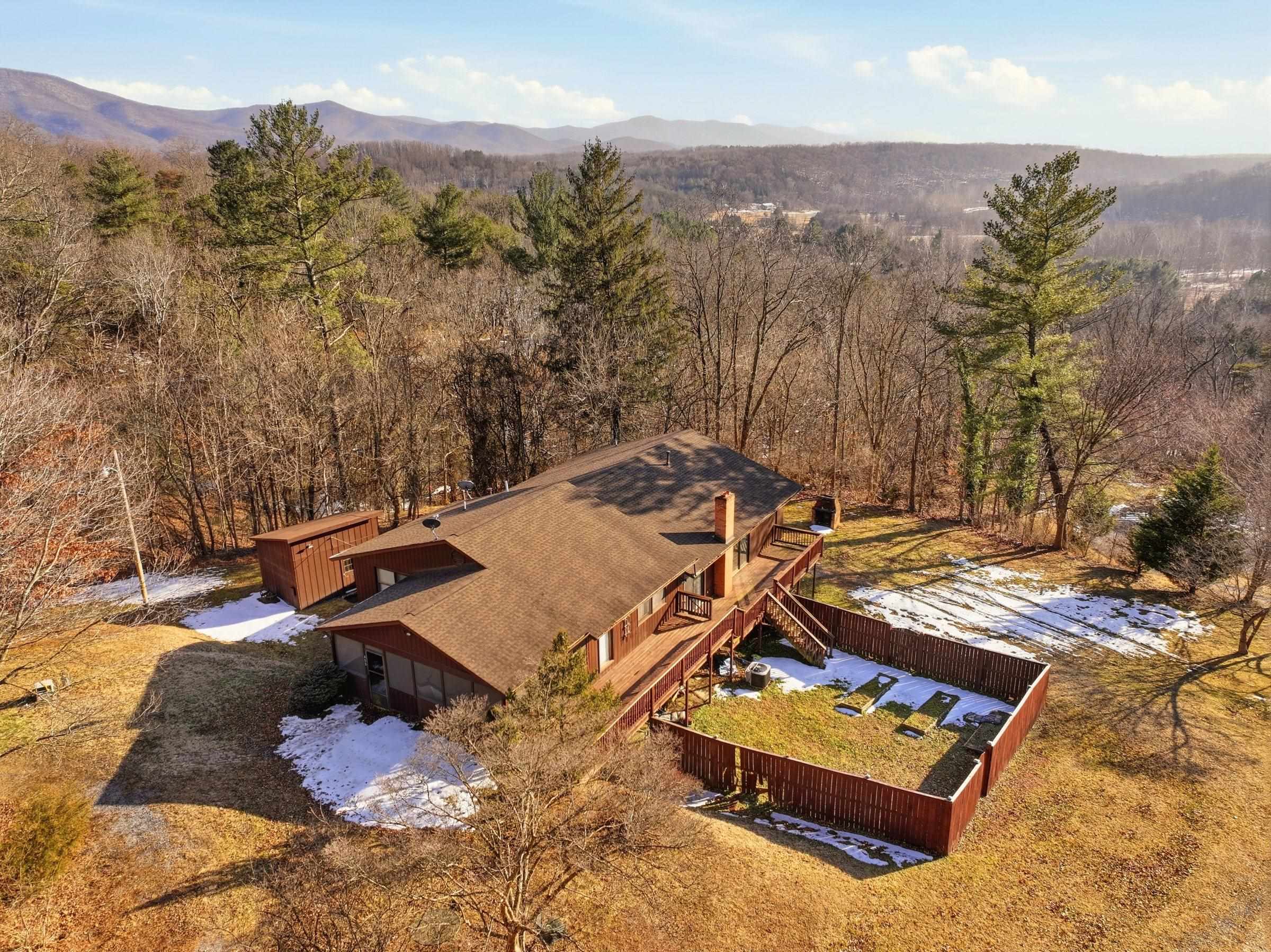 455 WOODSIDE DR, RILEYVILLE, Virginia 22650, 4 Bedrooms Bedrooms, ,3 BathroomsBathrooms,Residential,455 WOODSIDE DR,673378 MLS # 673378