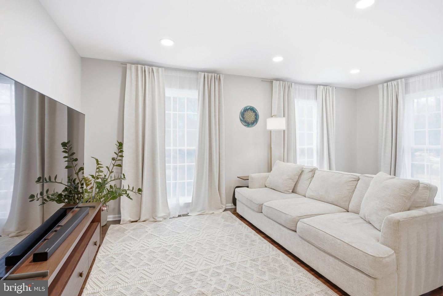 3865 WILCOXSON DR, FAIRFAX, Virginia 22031, 3 Bedrooms Bedrooms, ,3 BathroomsBathrooms,Residential,For sale,3865 WILCOXSON DR,VAFC2007706 MLS # VAFC2007706