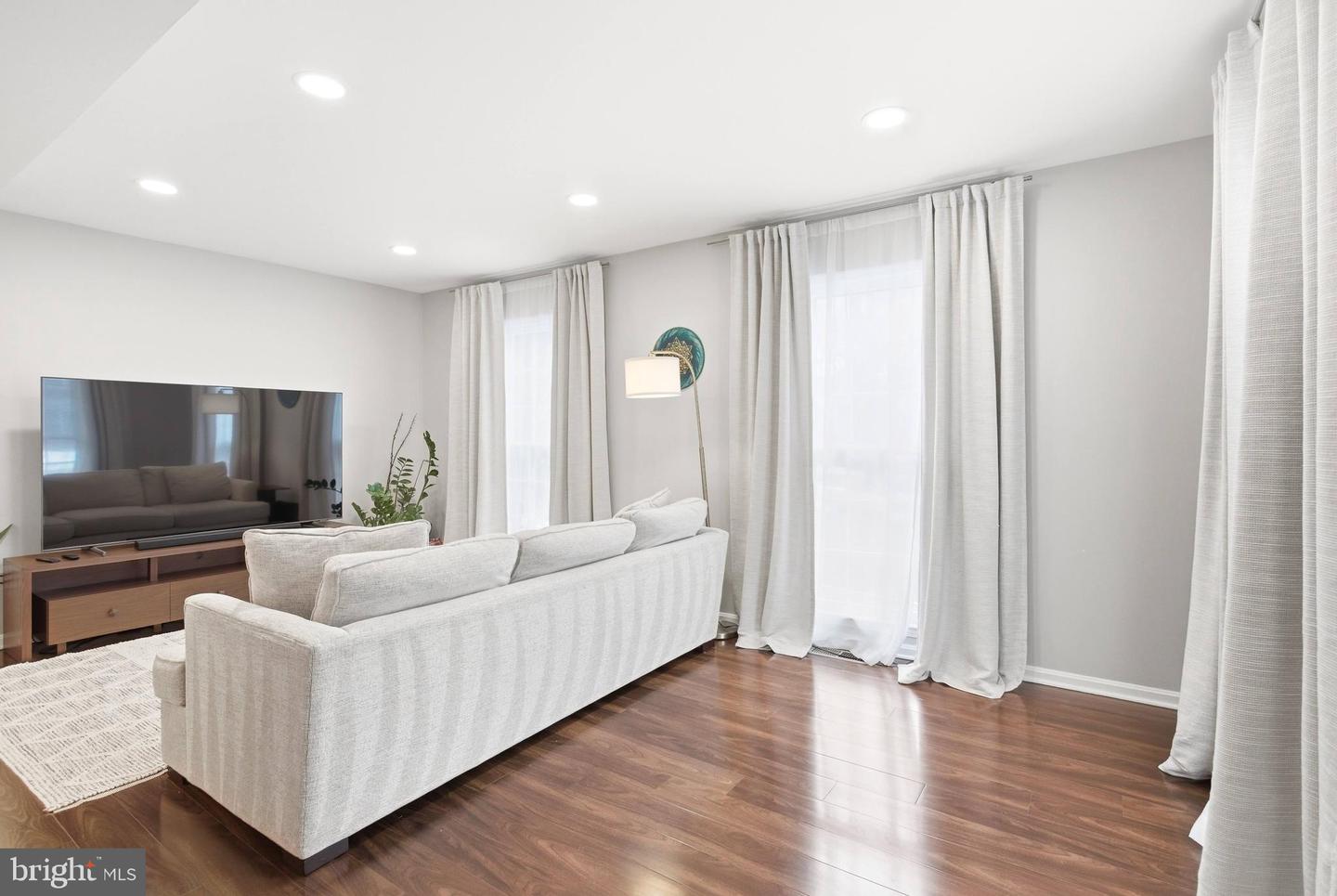 3865 WILCOXSON DR, FAIRFAX, Virginia 22031, 3 Bedrooms Bedrooms, ,3 BathroomsBathrooms,Residential,For sale,3865 WILCOXSON DR,VAFC2007706 MLS # VAFC2007706