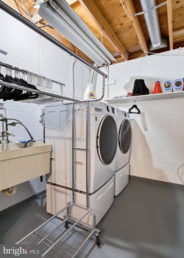 3865 WILCOXSON DR, FAIRFAX, Virginia 22031, 3 Bedrooms Bedrooms, ,3 BathroomsBathrooms,Residential,For sale,3865 WILCOXSON DR,VAFC2007706 MLS # VAFC2007706