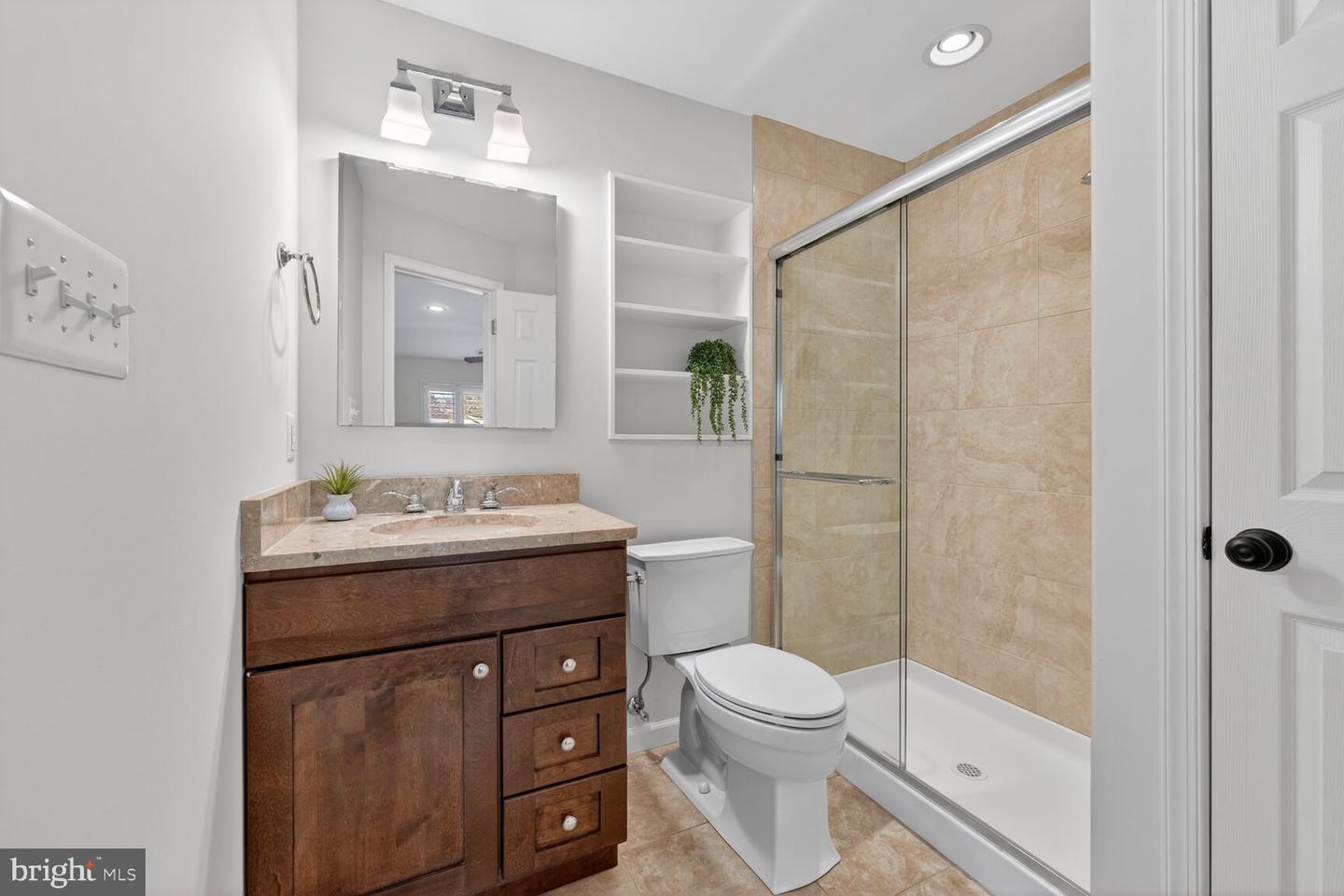 7915 FAIRFAX RD, ALEXANDRIA, Virginia 22308, 3 Bedrooms Bedrooms, ,2 BathroomsBathrooms,Residential,For sale,7915 FAIRFAX RD,VAFX2287282 MLS # VAFX2287282