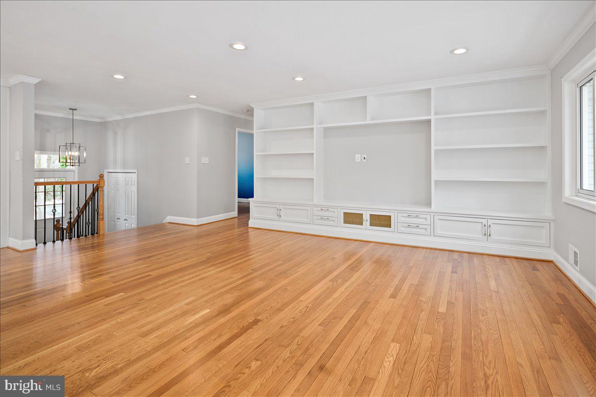 8711 MILLBROOK PL, ALEXANDRIA, Virginia 22309, 5 Bedrooms Bedrooms, ,3 BathroomsBathrooms,Residential,For sale,8711 MILLBROOK PL,VAFX2287698 MLS # VAFX2287698