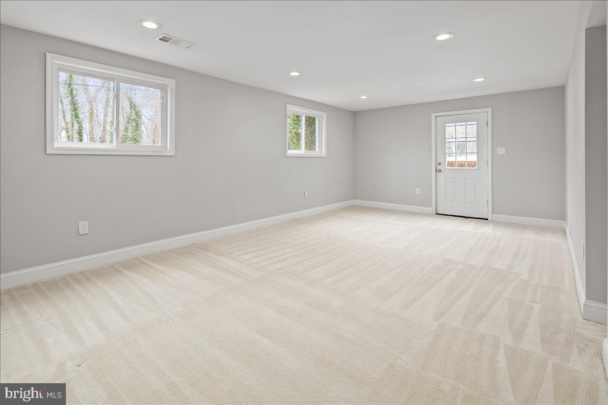 8711 MILLBROOK PL, ALEXANDRIA, Virginia 22309, 5 Bedrooms Bedrooms, ,3 BathroomsBathrooms,Residential,For sale,8711 MILLBROOK PL,VAFX2287698 MLS # VAFX2287698