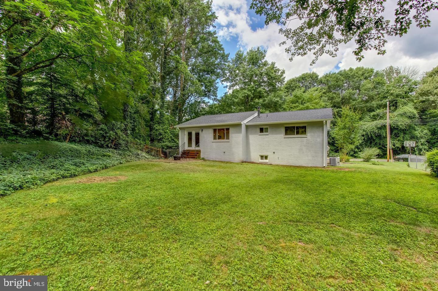 8711 MILLBROOK PL, ALEXANDRIA, Virginia 22309, 5 Bedrooms Bedrooms, ,3 BathroomsBathrooms,Residential,For sale,8711 MILLBROOK PL,VAFX2287698 MLS # VAFX2287698