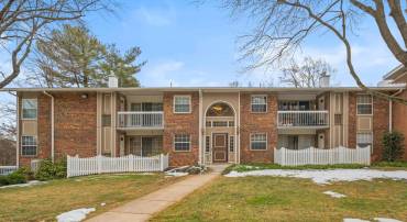 1914 WILSON LN #T2, MCLEAN, Virginia 22102, 2 Bedrooms Bedrooms, ,1 BathroomBathrooms,Residential,For sale,1914 WILSON LN #T2,VAFX2288042 MLS # VAFX2288042
