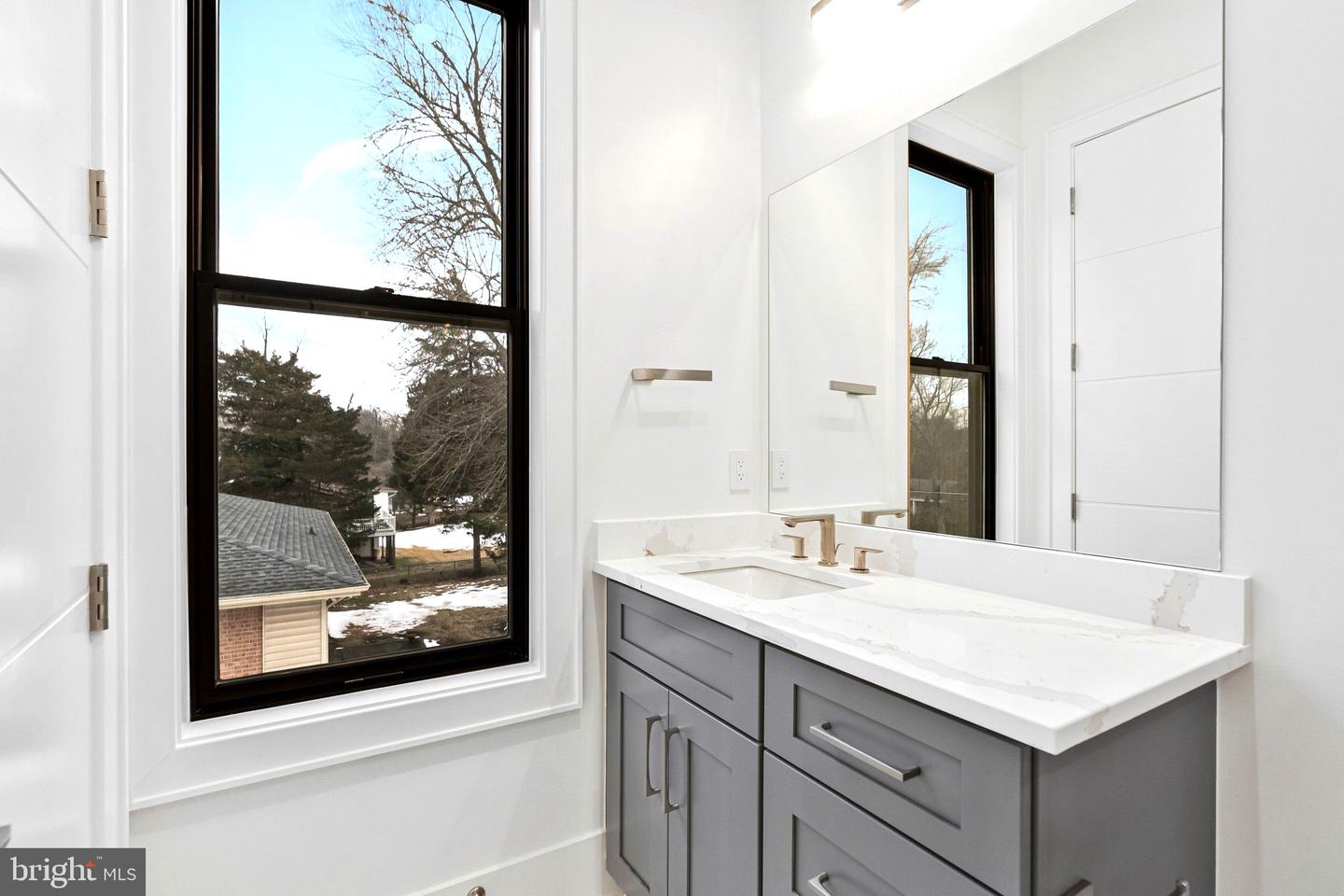 942 DEAD RUN DR, MCLEAN, Virginia 22101, 7 Bedrooms Bedrooms, ,9 BathroomsBathrooms,Residential,For sale,942 DEAD RUN DR,VAFX2288082 MLS # VAFX2288082