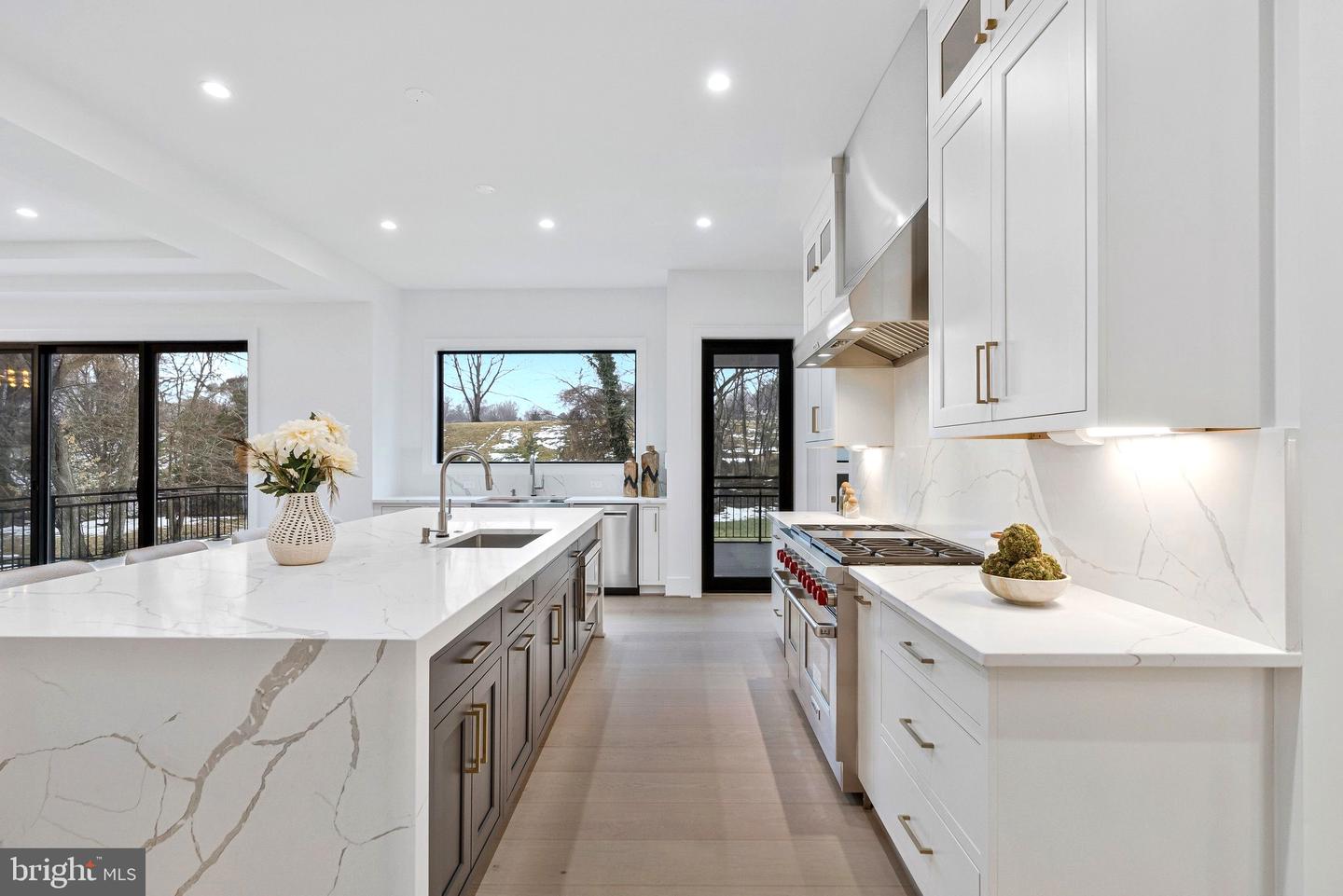 942 DEAD RUN DR, MCLEAN, Virginia 22101, 7 Bedrooms Bedrooms, ,9 BathroomsBathrooms,Residential,For sale,942 DEAD RUN DR,VAFX2288082 MLS # VAFX2288082