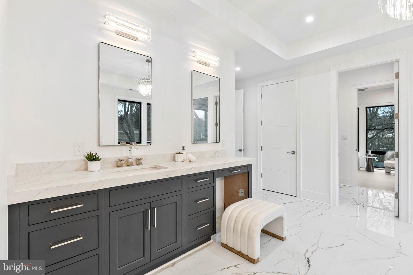 942 DEAD RUN DR, MCLEAN, Virginia 22101, 7 Bedrooms Bedrooms, ,9 BathroomsBathrooms,Residential,For sale,942 DEAD RUN DR,VAFX2288082 MLS # VAFX2288082