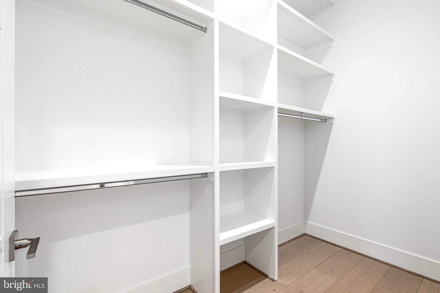 942 DEAD RUN DR, MCLEAN, Virginia 22101, 7 Bedrooms Bedrooms, ,9 BathroomsBathrooms,Residential,For sale,942 DEAD RUN DR,VAFX2288082 MLS # VAFX2288082