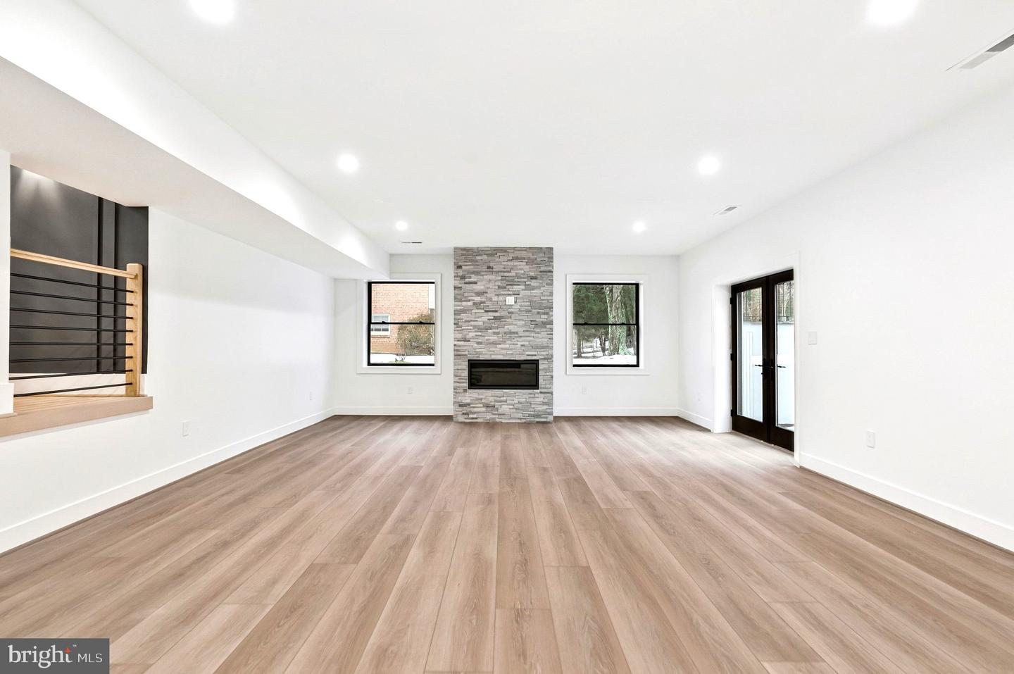 942 DEAD RUN DR, MCLEAN, Virginia 22101, 7 Bedrooms Bedrooms, ,9 BathroomsBathrooms,Residential,For sale,942 DEAD RUN DR,VAFX2288082 MLS # VAFX2288082