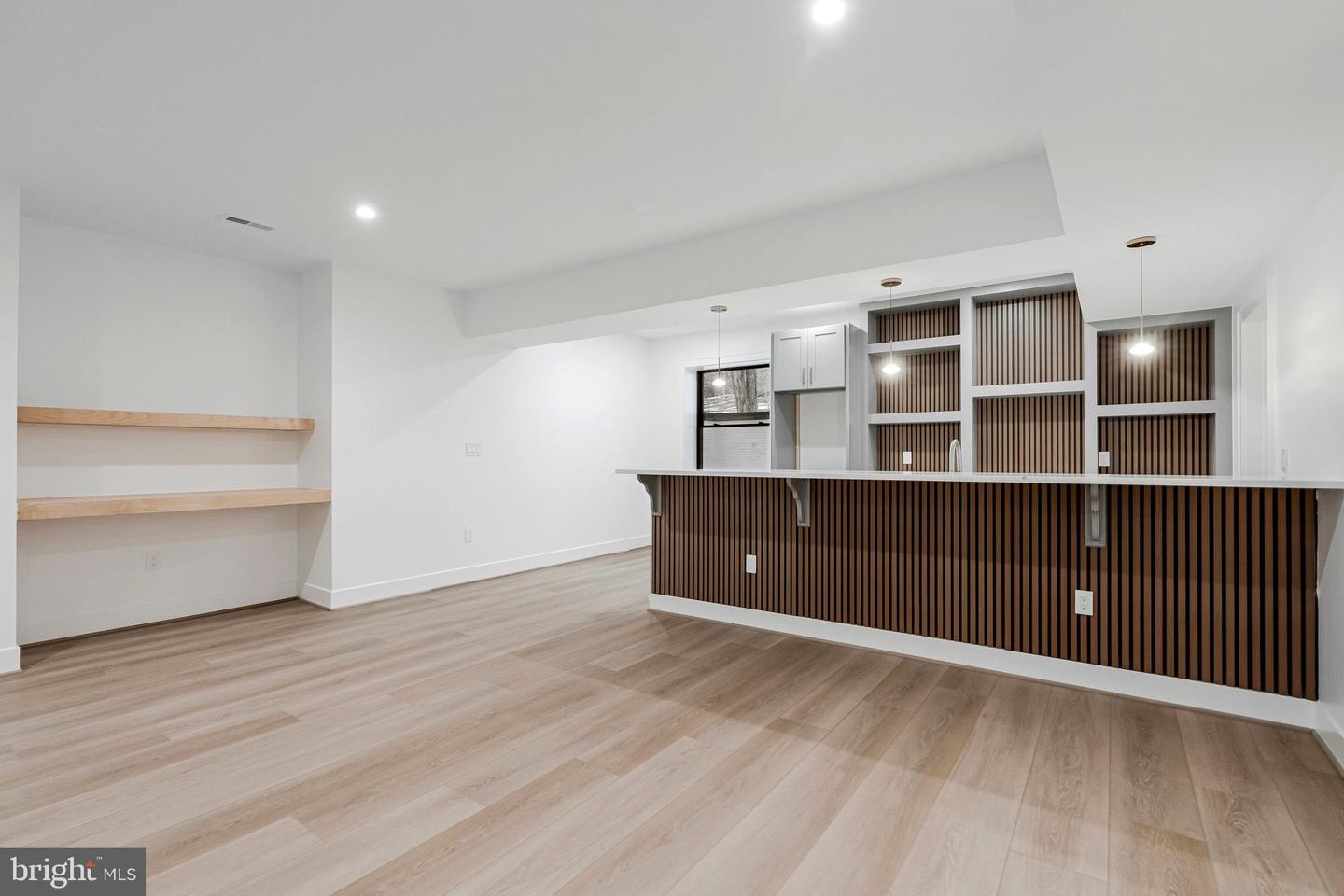 942 DEAD RUN DR, MCLEAN, Virginia 22101, 7 Bedrooms Bedrooms, ,9 BathroomsBathrooms,Residential,For sale,942 DEAD RUN DR,VAFX2288082 MLS # VAFX2288082