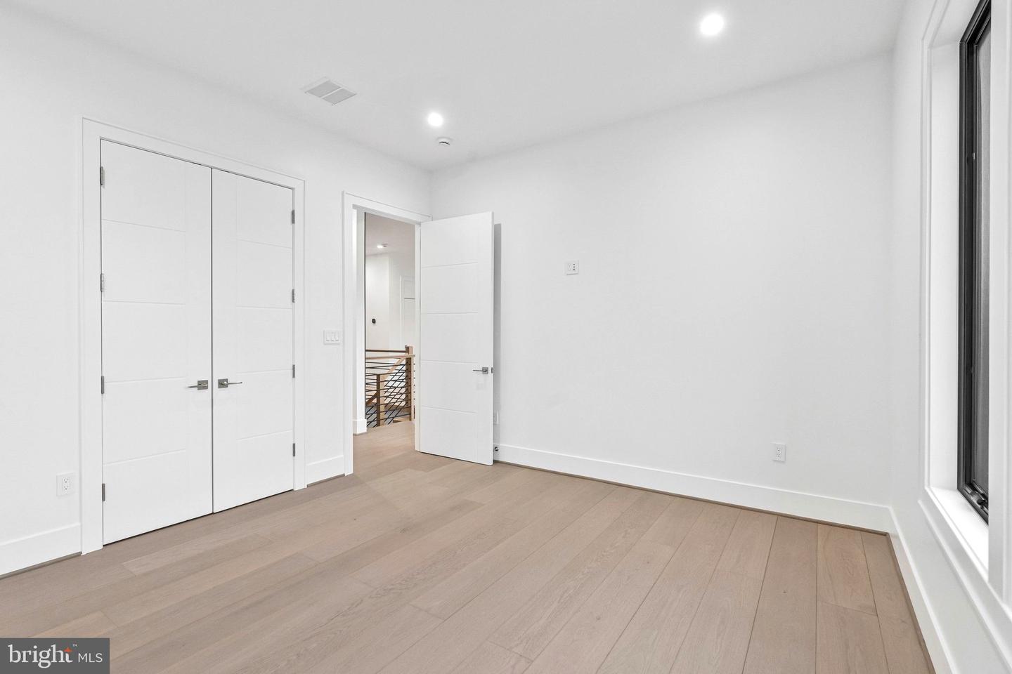 942 DEAD RUN DR, MCLEAN, Virginia 22101, 7 Bedrooms Bedrooms, ,9 BathroomsBathrooms,Residential,For sale,942 DEAD RUN DR,VAFX2288082 MLS # VAFX2288082