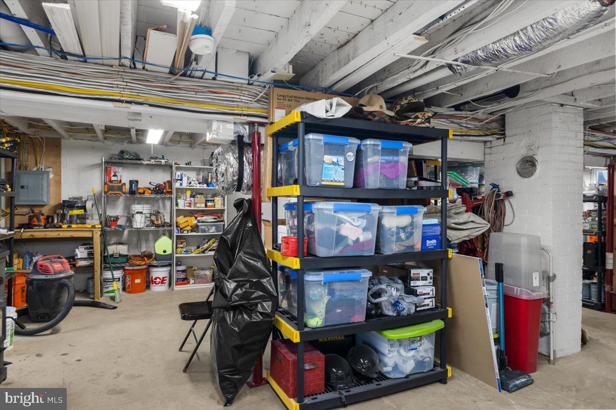 36 SPICEWOOD LN, FRONT ROYAL, Virginia 22630, 5 Bedrooms Bedrooms, 16 Rooms Rooms,3 BathroomsBathrooms,Residential,For sale,36 SPICEWOOD LN,VAWR2013310 MLS # VAWR2013310