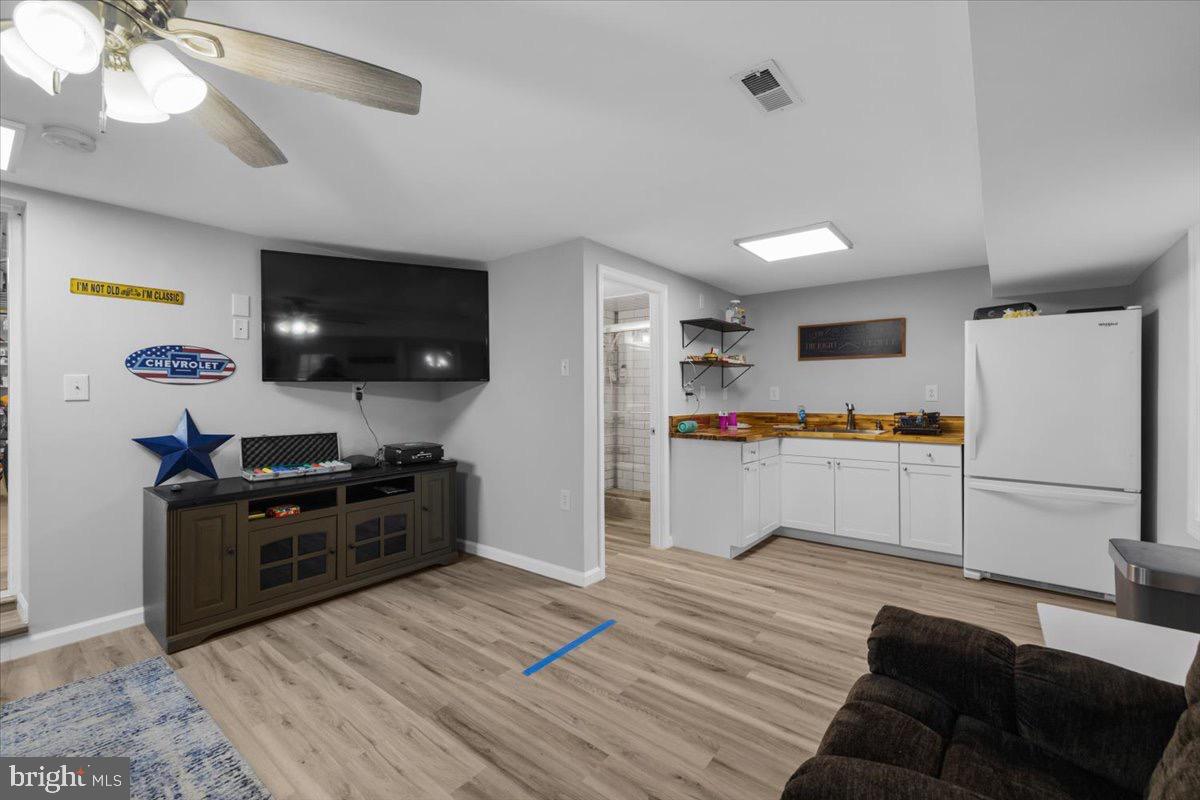 36 SPICEWOOD LN, FRONT ROYAL, Virginia 22630, 5 Bedrooms Bedrooms, 16 Rooms Rooms,3 BathroomsBathrooms,Residential,For sale,36 SPICEWOOD LN,VAWR2013310 MLS # VAWR2013310