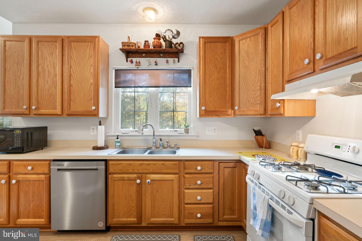 14760 PEACH TREE LN, KING GEORGE, Virginia 22485, 6 Bedrooms Bedrooms, ,3 BathroomsBathrooms,Residential,For sale,14760 PEACH TREE LN,VAKG2007596 MLS # VAKG2007596