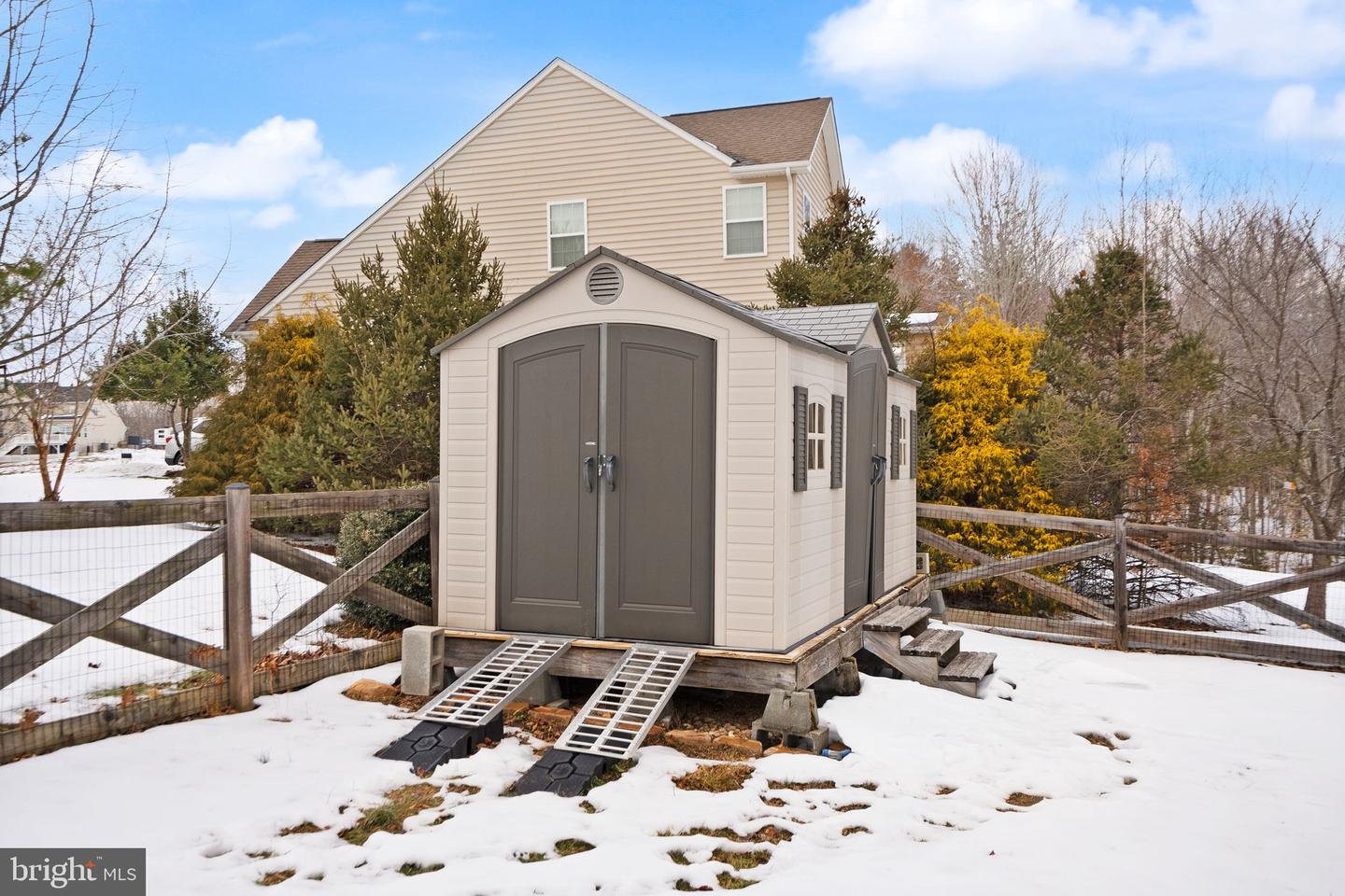 75 REGAL LN, FREDERICKSBURG, Virginia 22406, 4 Bedrooms Bedrooms, ,3 BathroomsBathrooms,Residential,For sale,75 REGAL LN,VAST2045766 MLS # VAST2045766