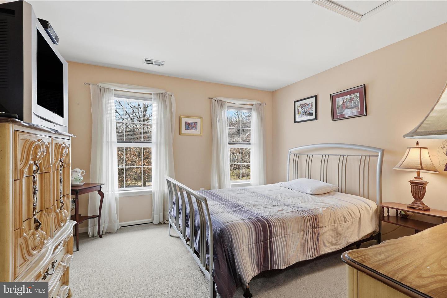 1805 EFTY CT, WOODBRIDGE, Virginia 22191, 5 Bedrooms Bedrooms, ,3 BathroomsBathrooms,Residential,For sale,1805 EFTY CT,VAPW2111920 MLS # VAPW2111920